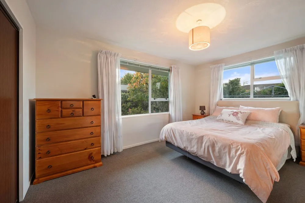 Photos of 220 Sawyers Arms Road