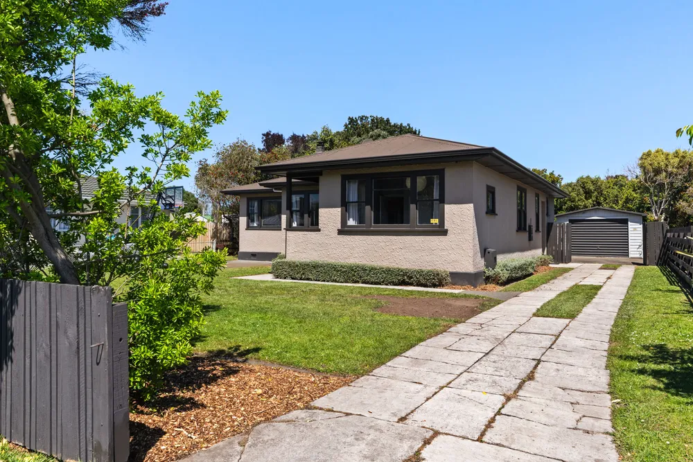 Photo of 760 Childers Road, Elgin