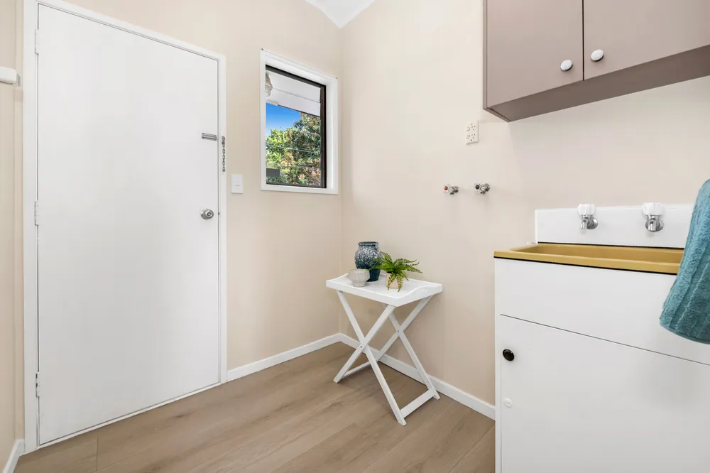 Photos of 32 Haseler Crescent