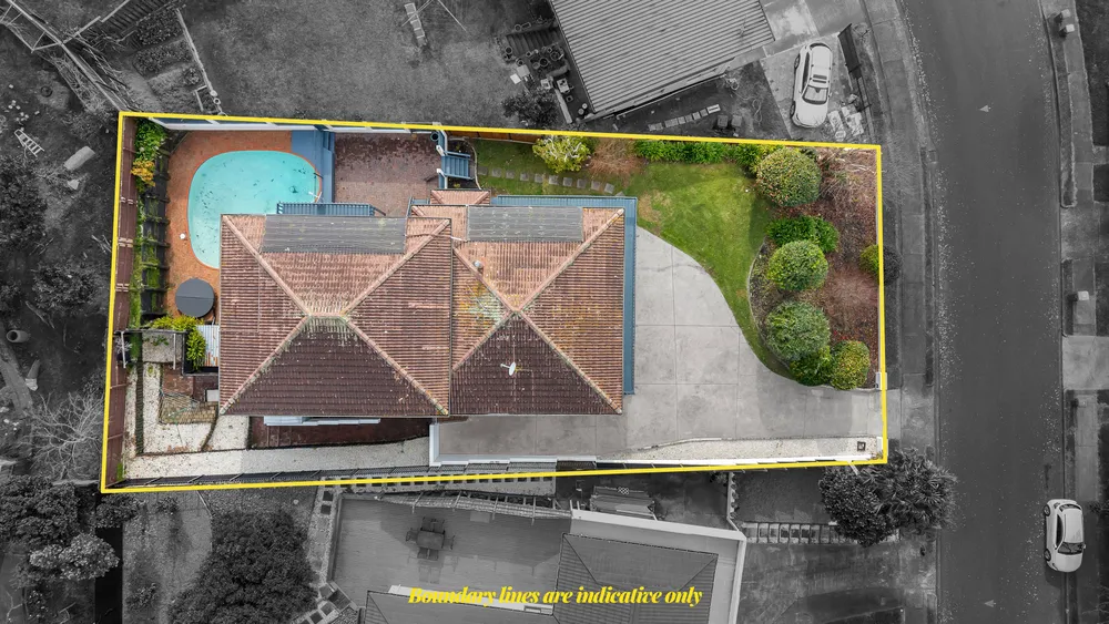 Photos of 32 Haseler Crescent