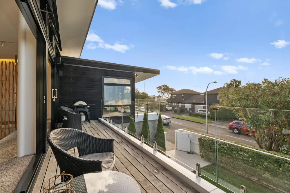 Photos of 2/1 Tokomaru Street