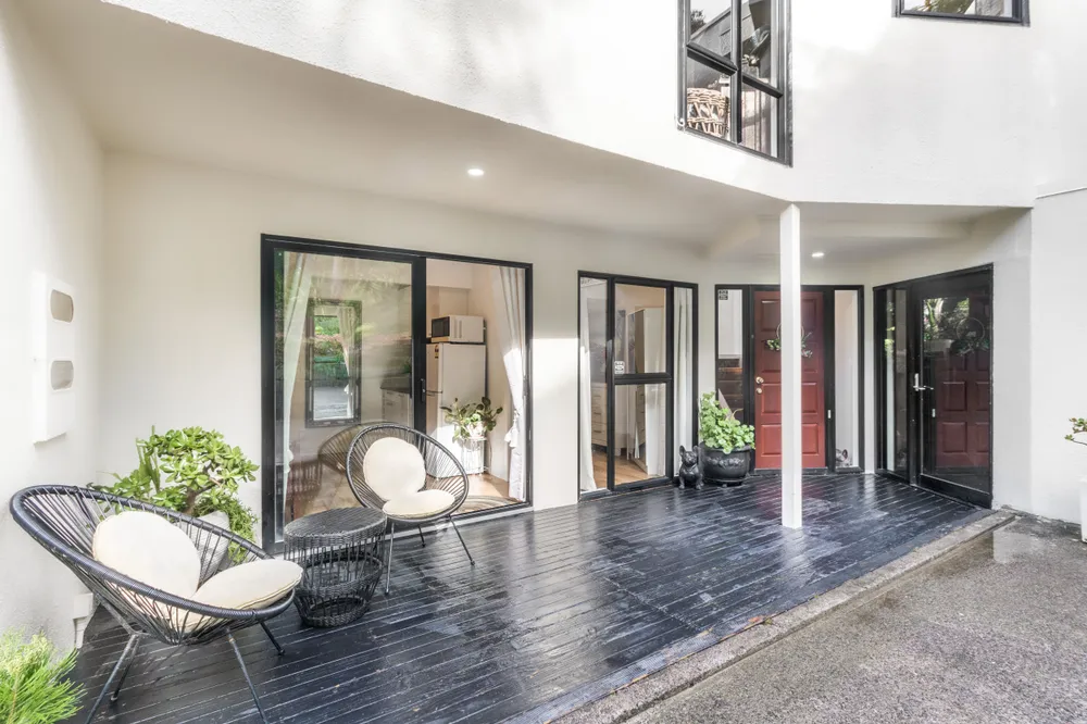 Photos of 2/99 Hadfield Street