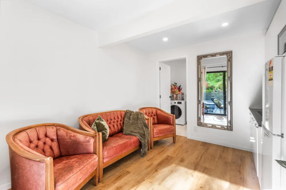 Photos of 2/99 Hadfield Street
