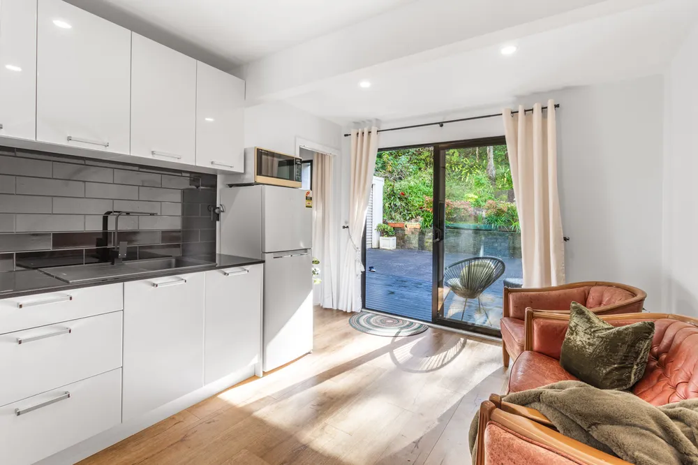 Photos of 2/99 Hadfield Street