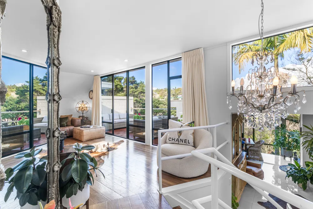 Photos of 2/99 Hadfield Street