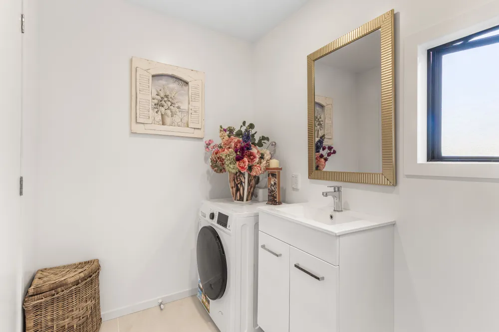 Photos of 2/99 Hadfield Street