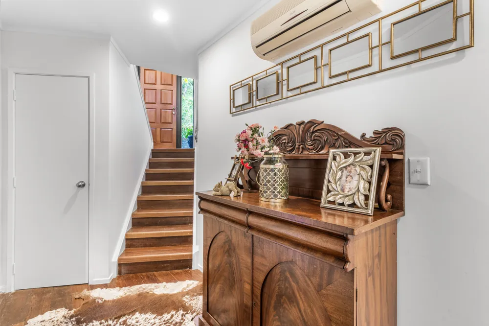 Photos of 2/99 Hadfield Street