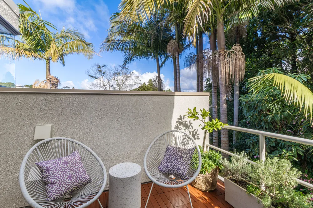 Photos of 2/99 Hadfield Street