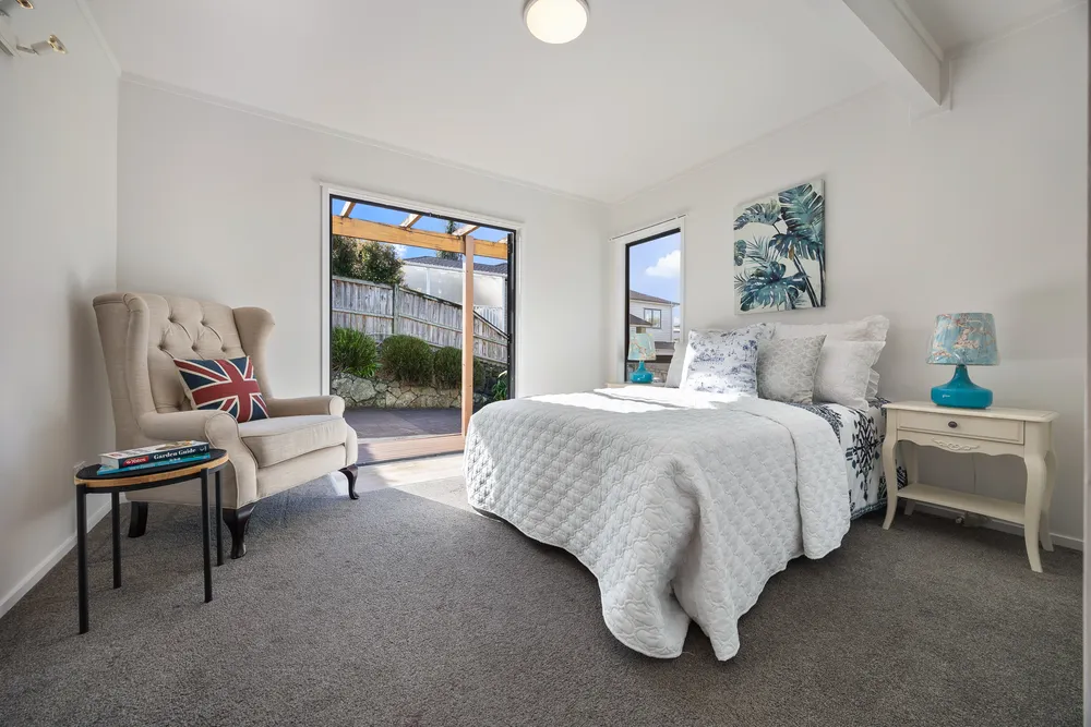 Photos of 3a Laud Avenue