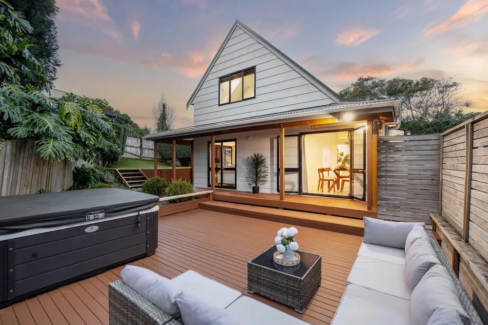 Photos of 3a Laud Avenue
