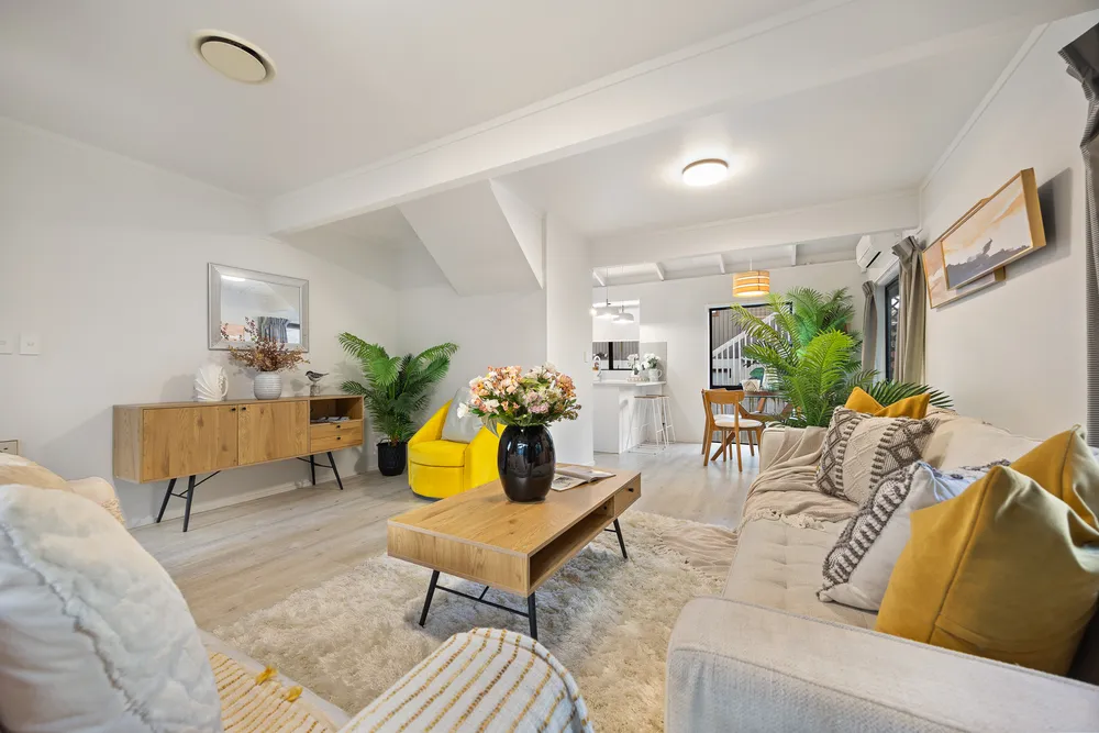 Photos of 3a Laud Avenue