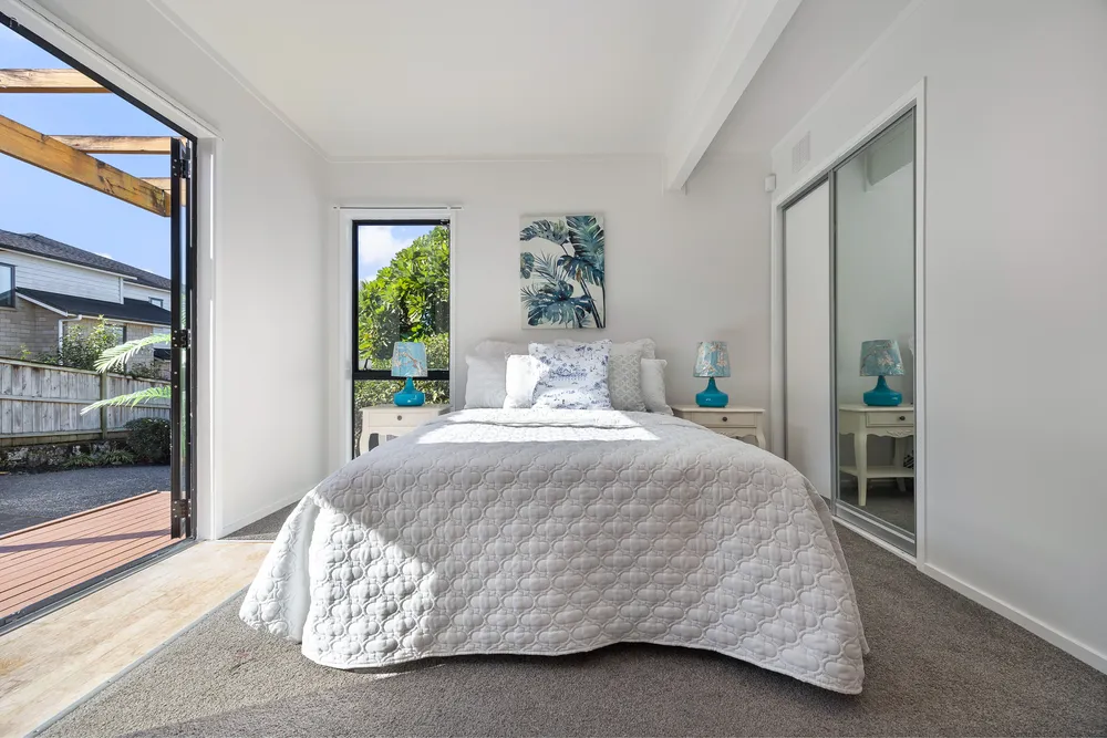 Photos of 3a Laud Avenue