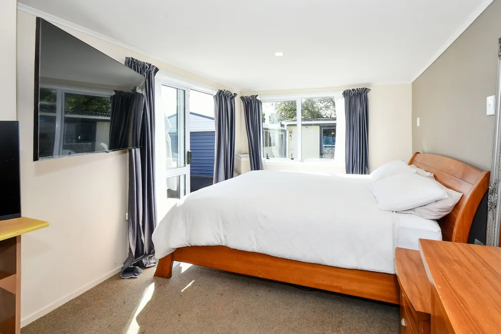 Photos of 99A Helvetia Road