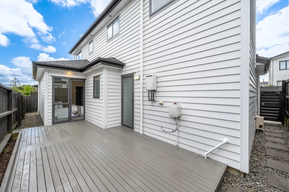 Photos of 61A Seabrook Avenue