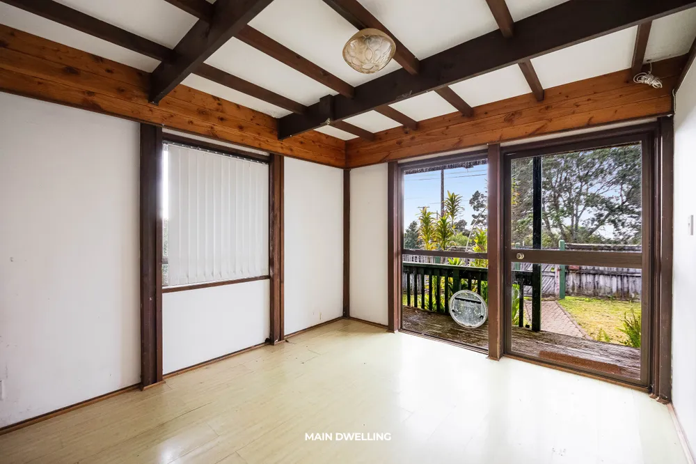Photos of 758 East Coast Road