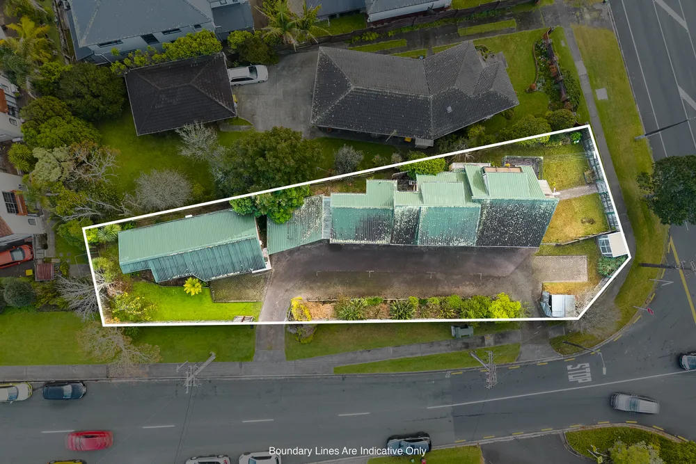 Photos of 758 East Coast Road