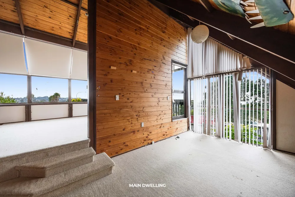 Photos of 758 East Coast Road