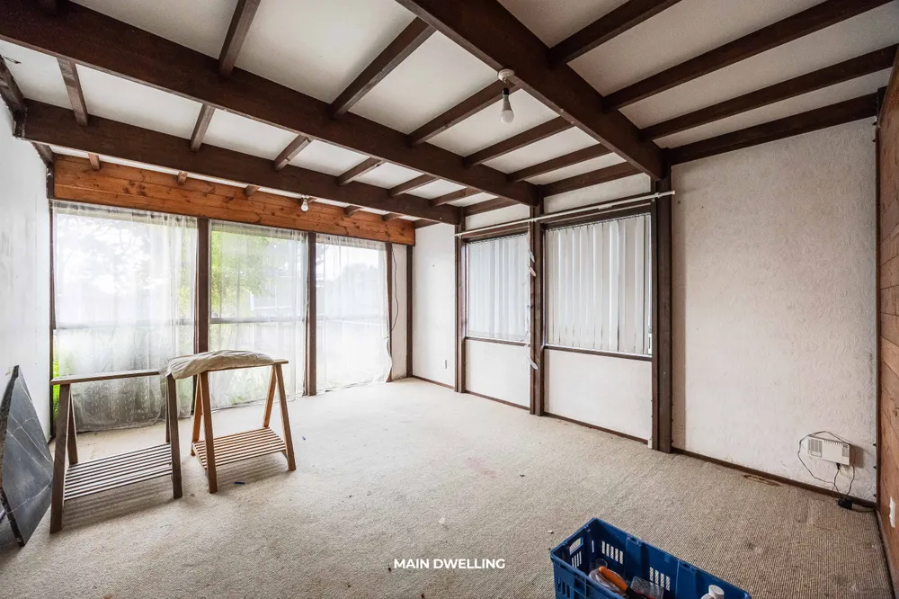 Photos of 758 East Coast Road