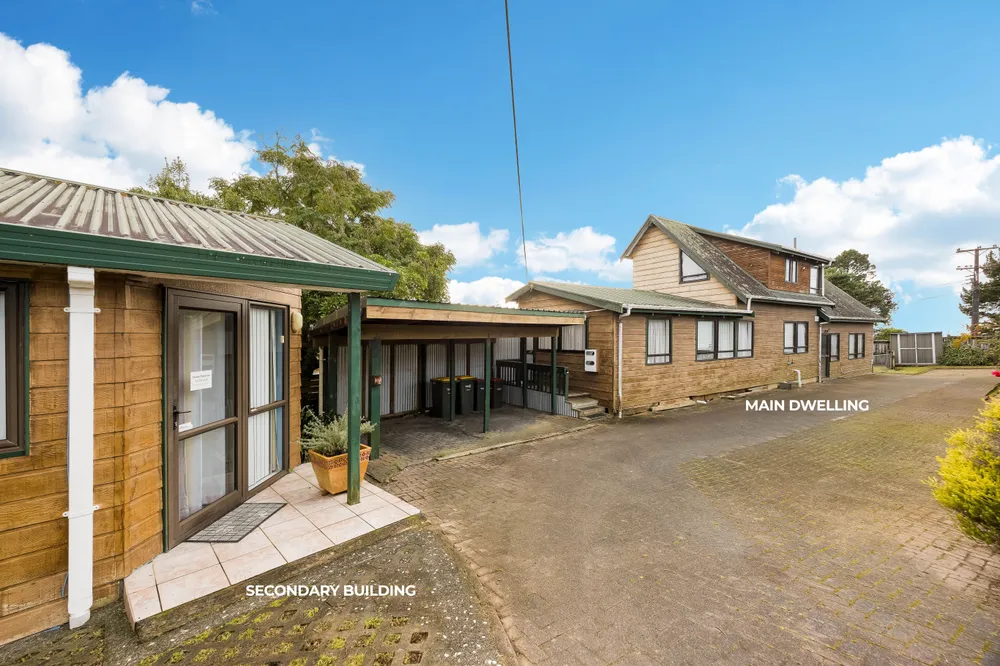 Photos of 758 East Coast Road