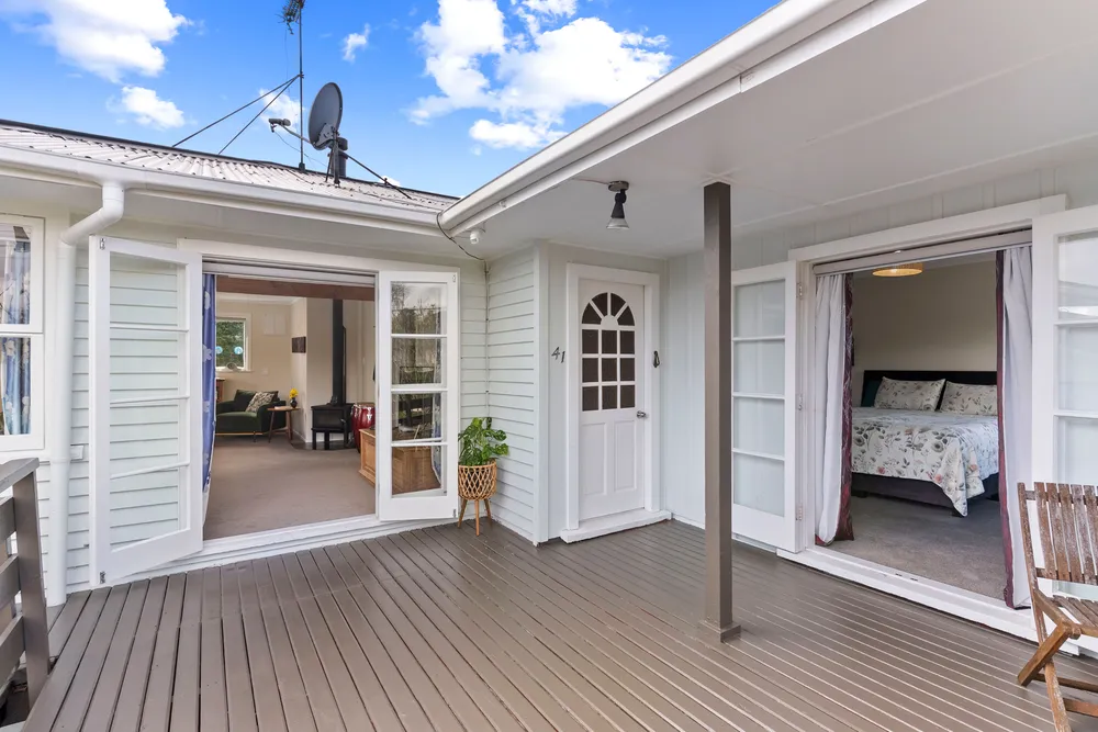 Photos of 41 Lauderdale Road