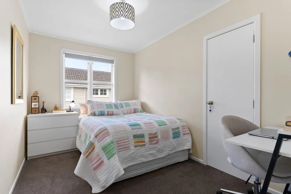 Photos of 41 Lauderdale Road
