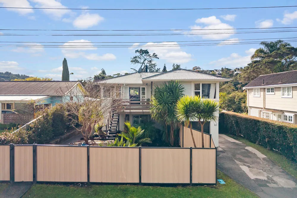 Photos of 41 Lauderdale Road