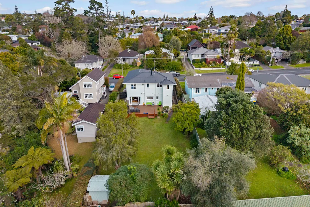 Photos of 41 Lauderdale Road