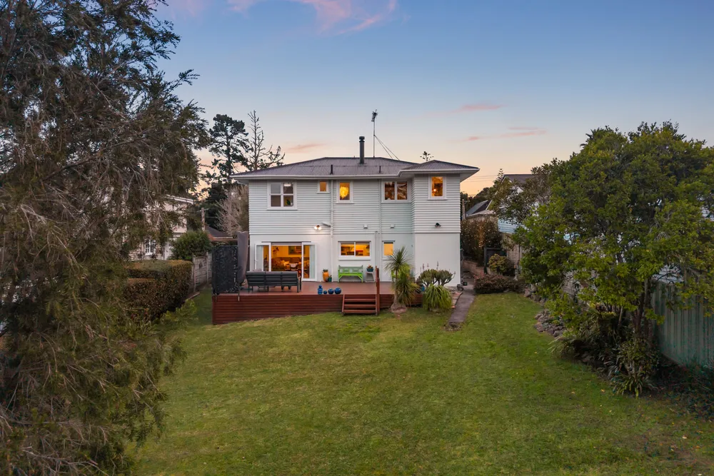 Photos of 41 Lauderdale Road