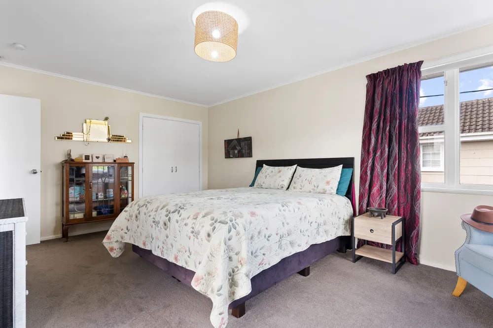 Photos of 41 Lauderdale Road