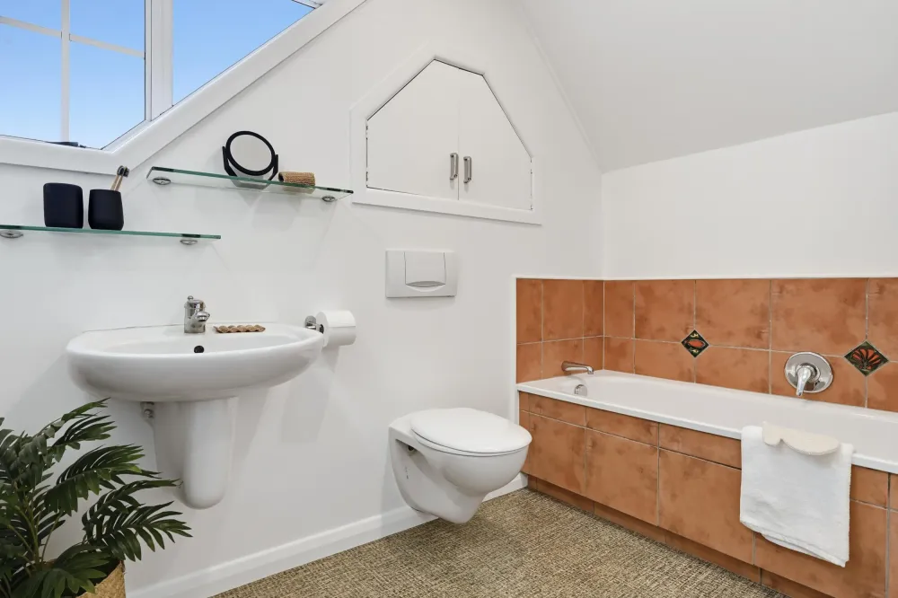 Photos of 46 Briarley Street