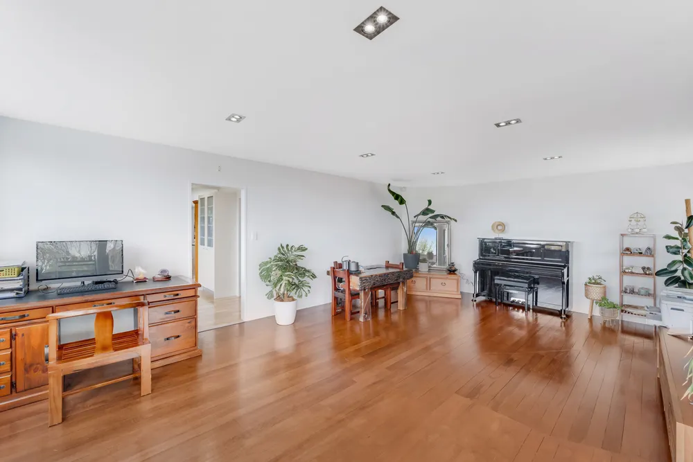 Photos of 21 Beach Road