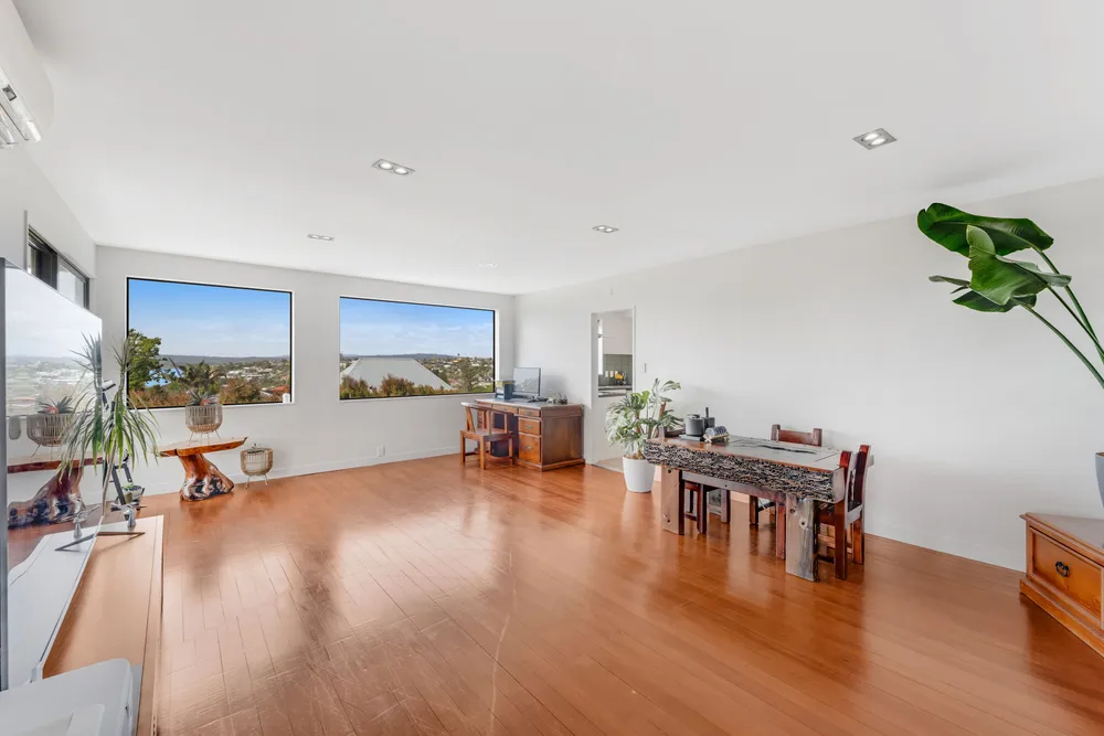 Photos of 21 Beach Road