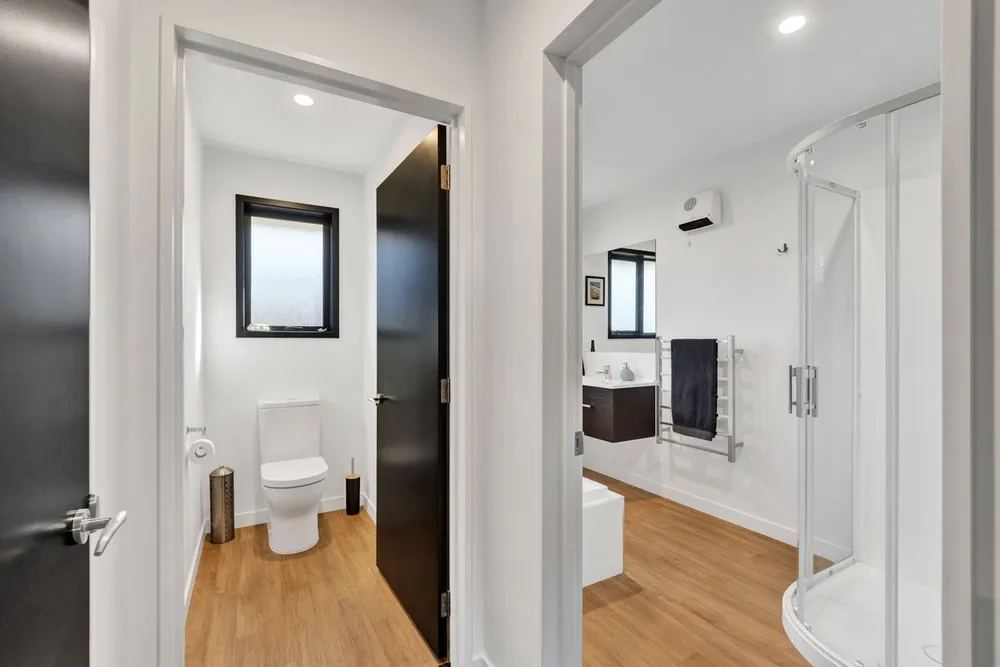 Photos of 11A Clearbrook Street