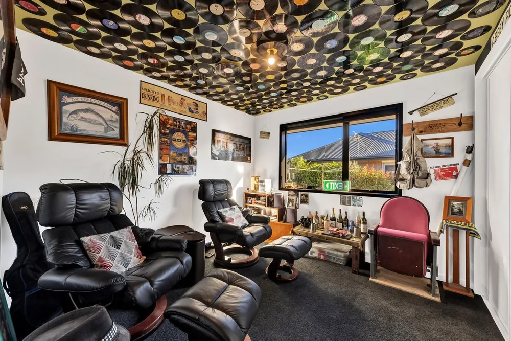 Photos of 11A Clearbrook Street