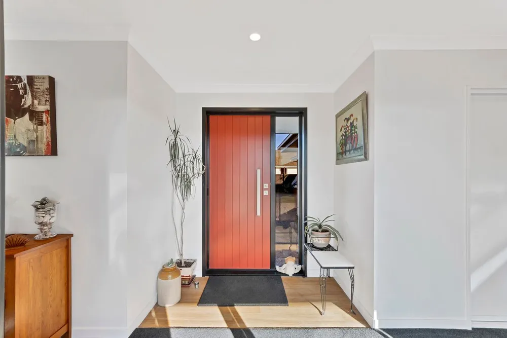 Photos of 11A Clearbrook Street