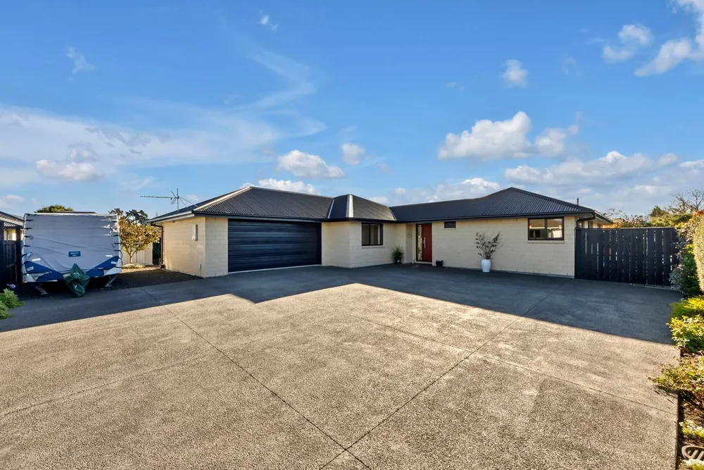 Photos of 11A Clearbrook Street