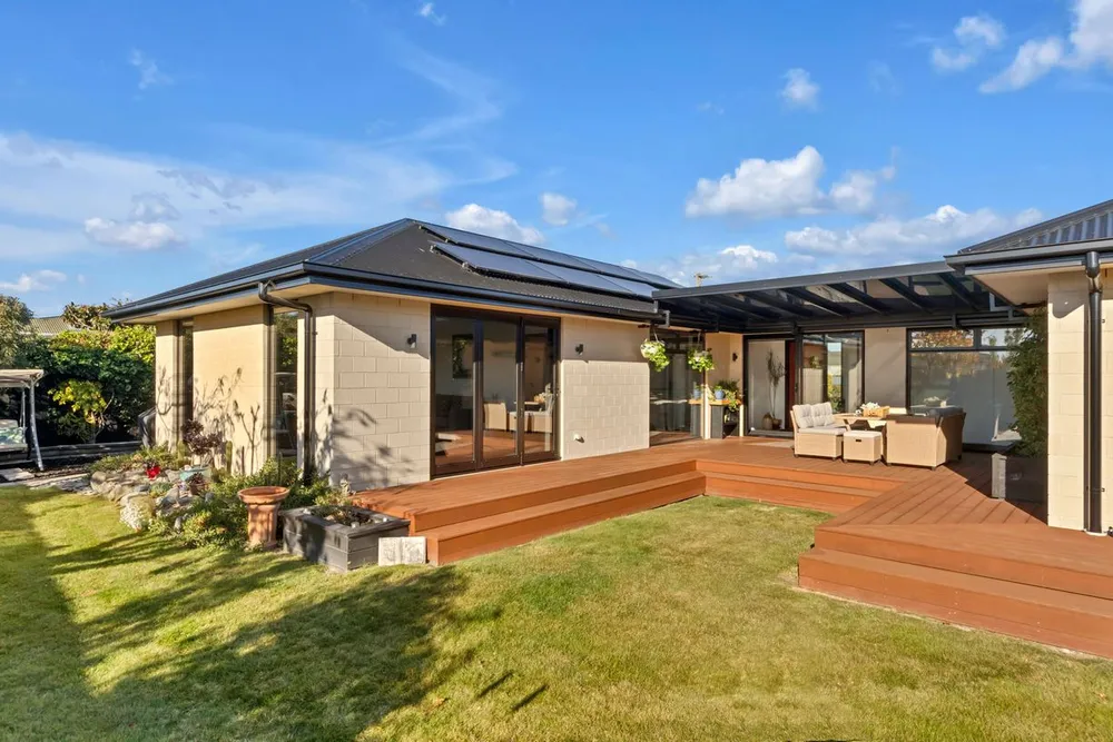 Photos of 11A Clearbrook Street