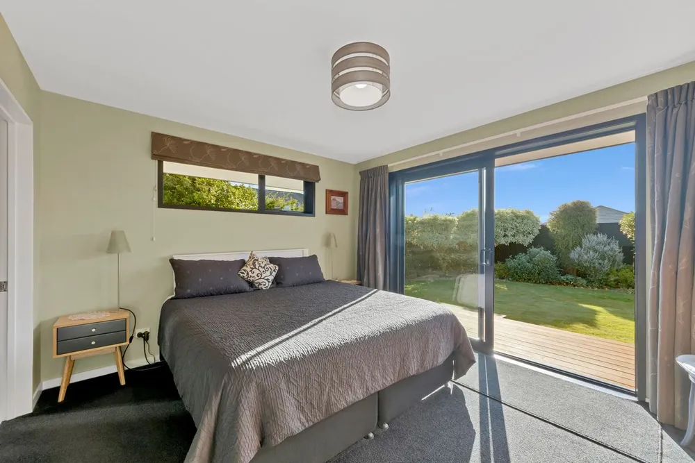 Photos of 11A Clearbrook Street