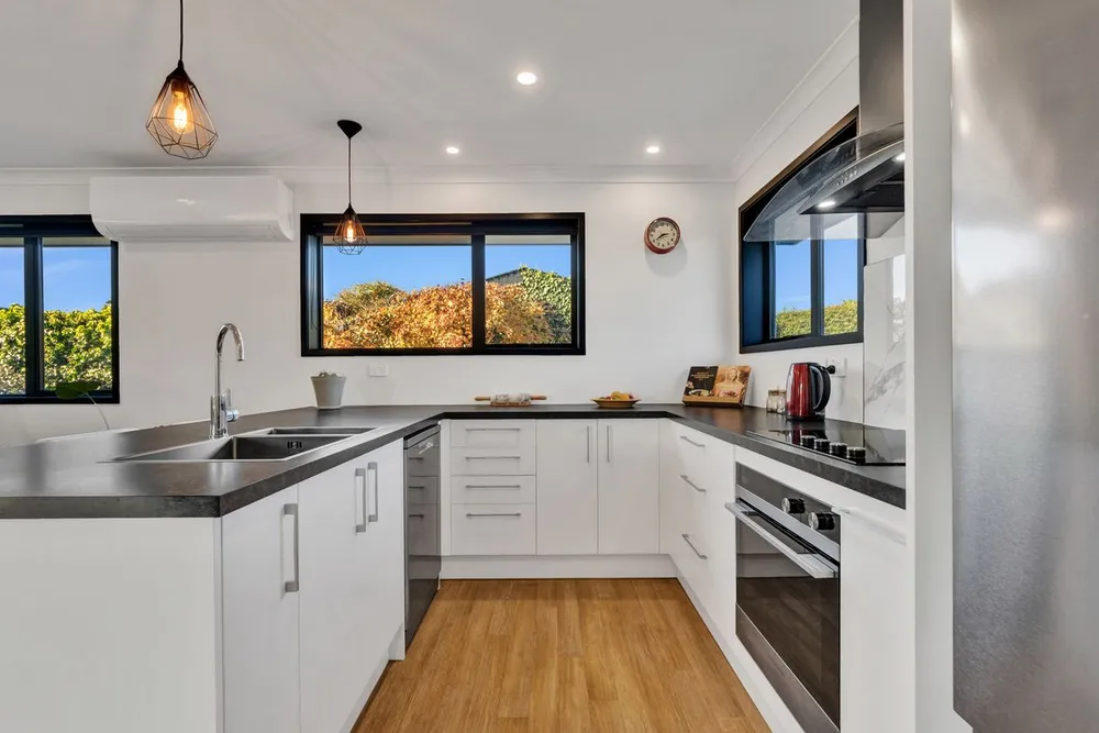 Photos of 11A Clearbrook Street