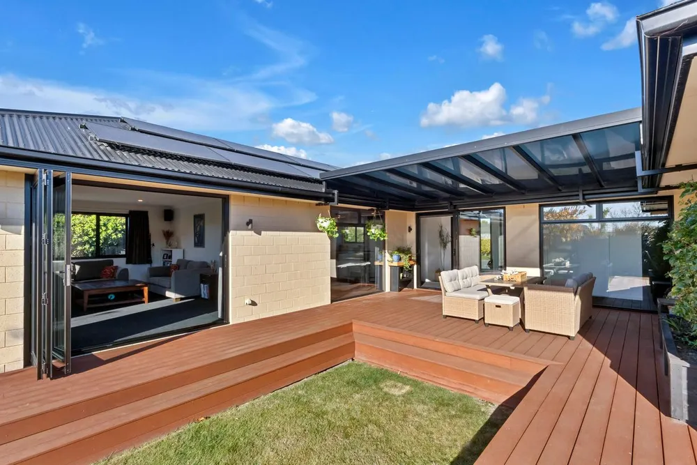 Photos of 11A Clearbrook Street