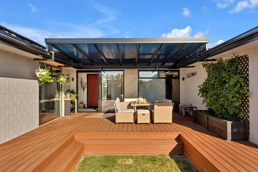 Photos of 11A Clearbrook Street