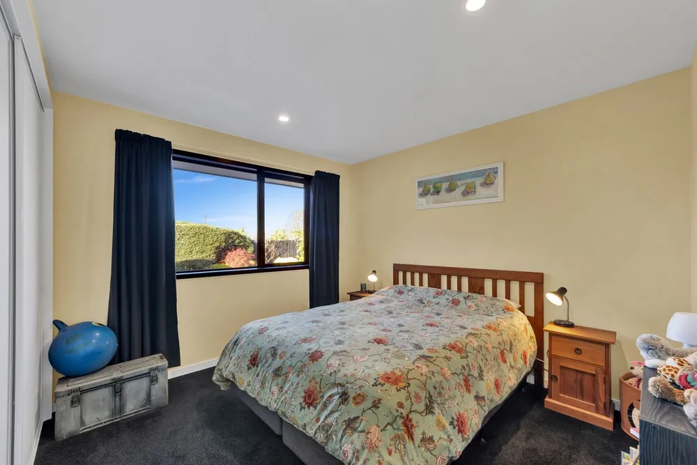 Photos of 11A Clearbrook Street