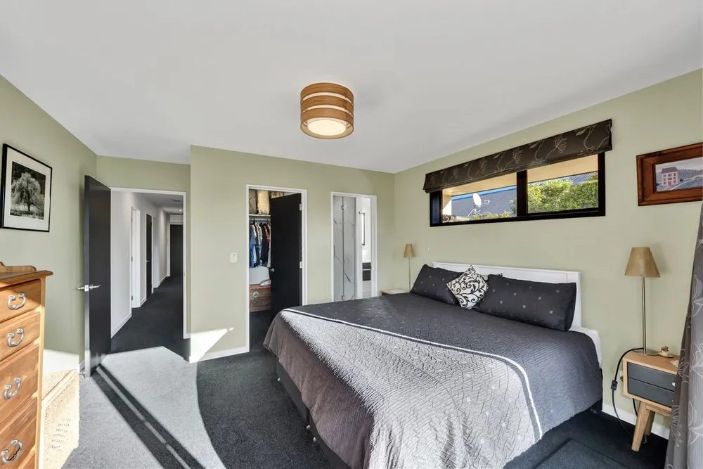 Photos of 11A Clearbrook Street