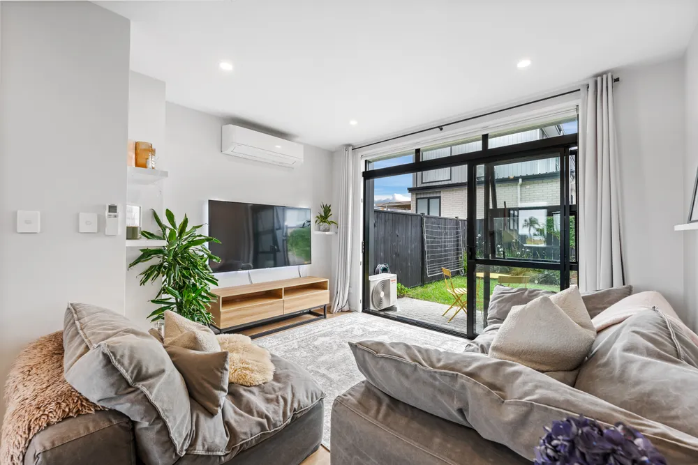 Photos of 45 Treloar Crescent