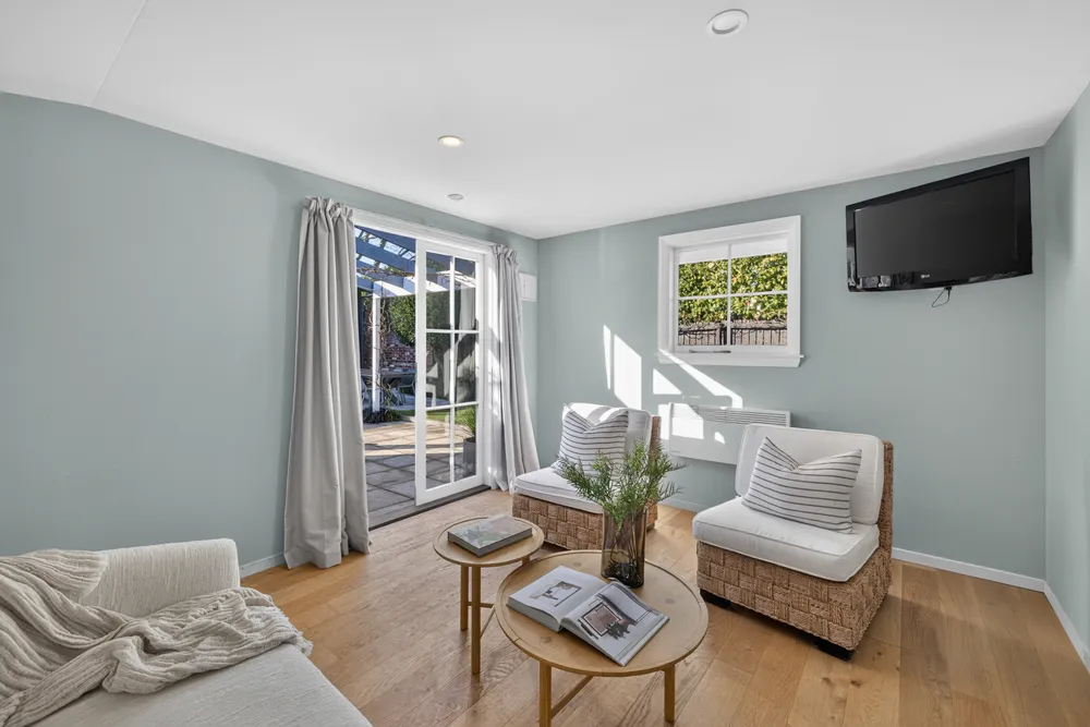 Photos of 49 Massey Crescent