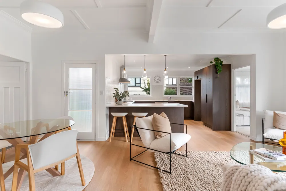 Photos of 10 Glendon Avenue