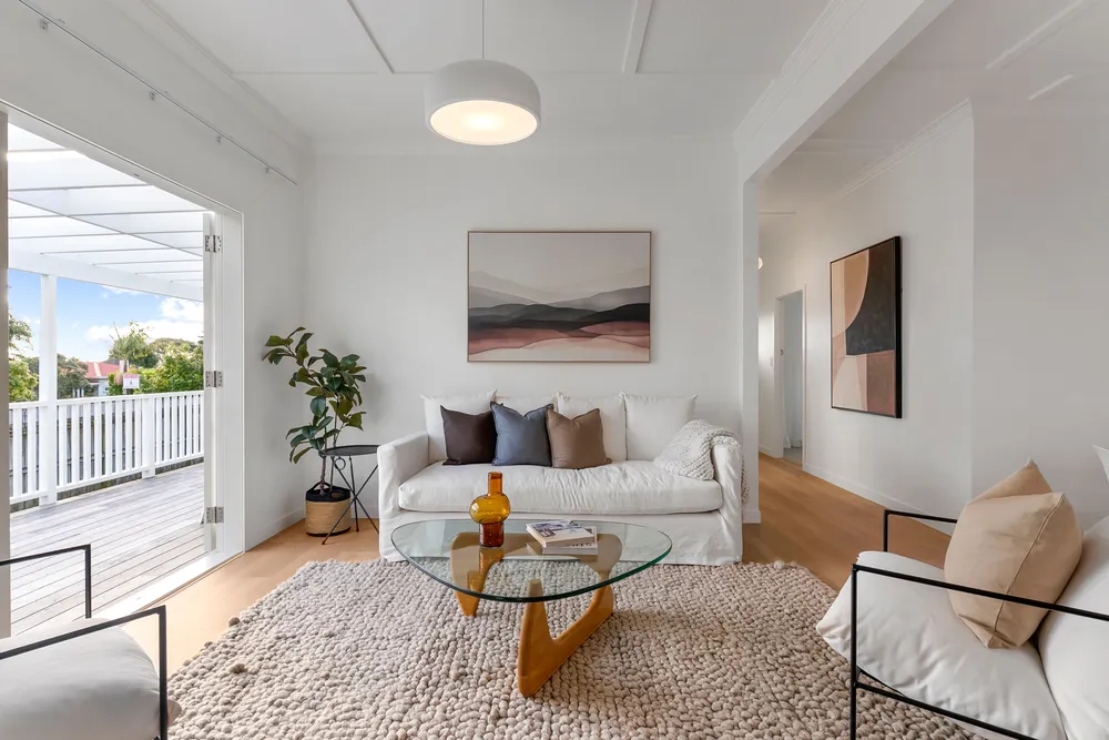 Photos of 10 Glendon Avenue