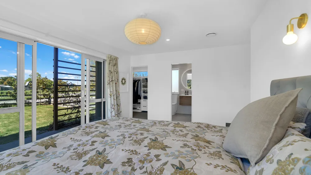 Photos of 48 Gressons Road