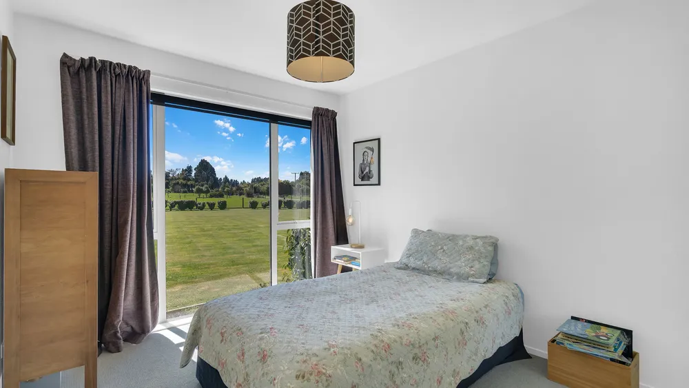 Photos of 48 Gressons Road