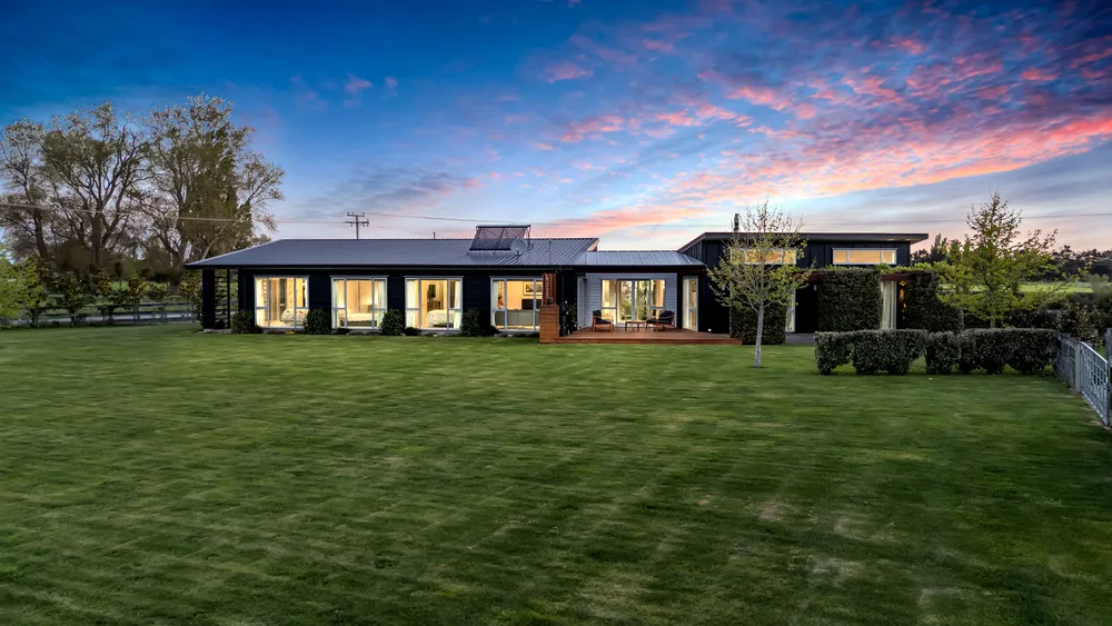 Photos of 48 Gressons Road